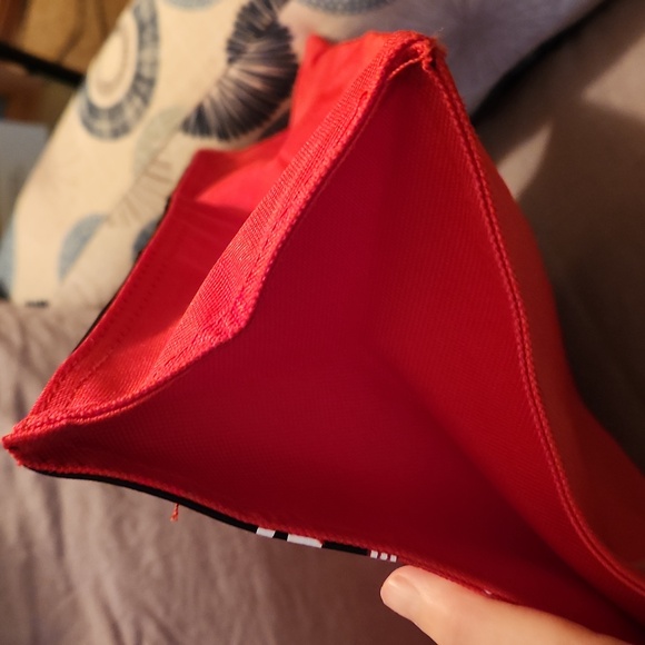 DISNEY Minnie Mouse red tote bag with small Minnie Mouse stuffed character - Picture 6 of 16